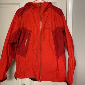 ARC’TERYX Women’s shell, red.